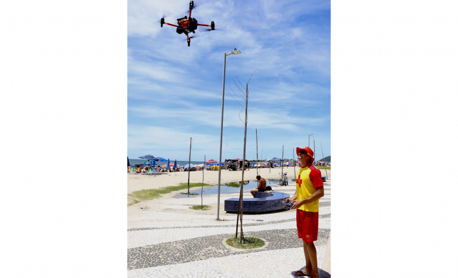 Com drones de alta tecnologia, bombeiros reforçam prevenção a afogamentos
