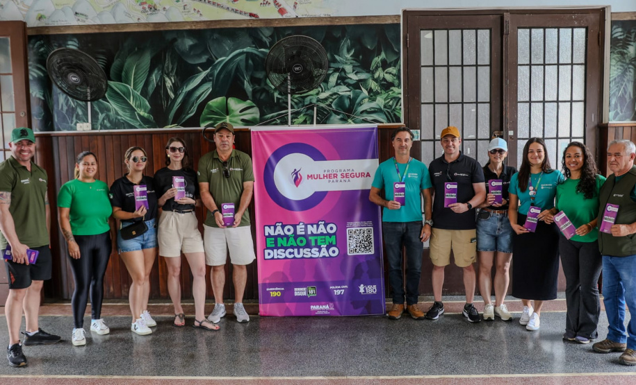 Ação do Programa Mulher Segura orienta moradores e turistas em Morretes