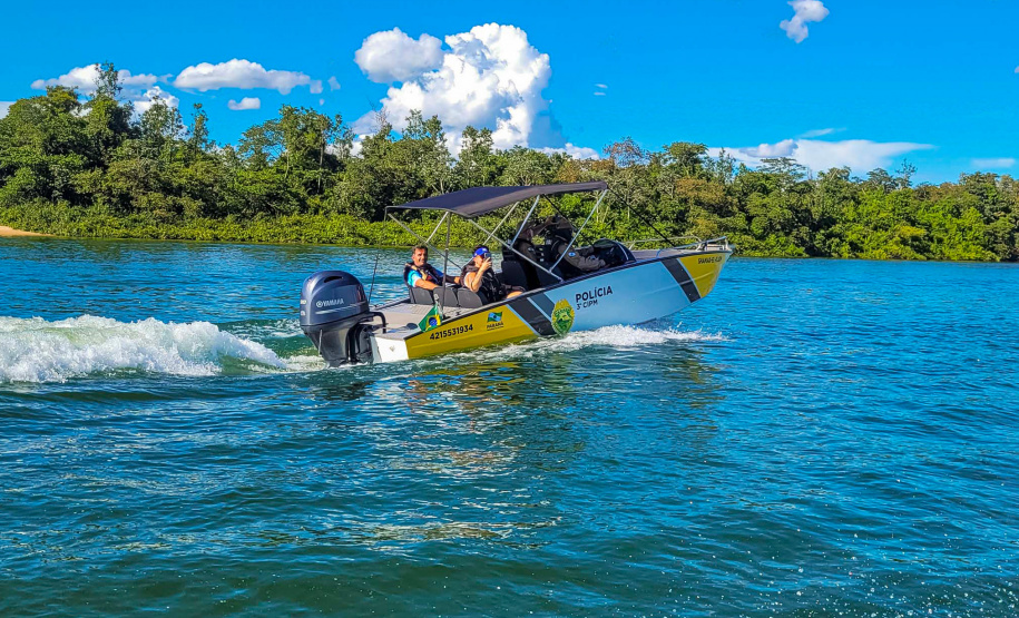 Por terra e água, forças de segurança garantem verão tranquilo no Noroeste