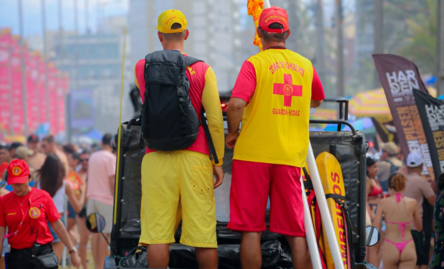 Corpo de Bombeiros faz mais de 17 mil atendimentos no fim de semana no Litoral