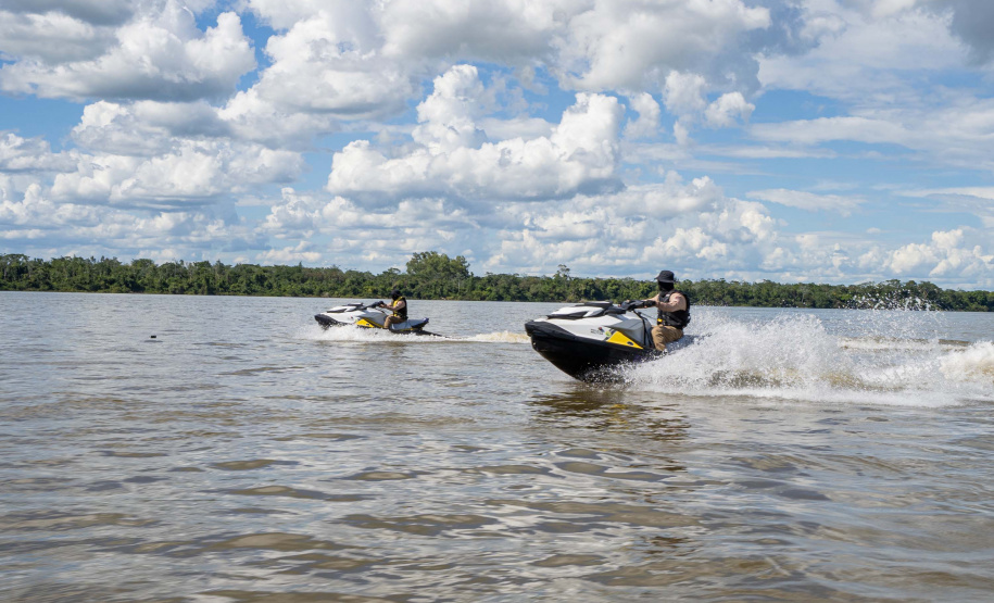 Por terra e água, forças de segurança garantem verão tranquilo no Noroeste