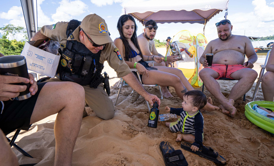 Por terra e água, forças de segurança garantem verão tranquilo no Noroeste