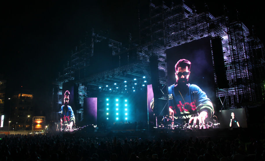 Polícia Militar atua para público recorde no primeiro grande show da temporada em Matinhos