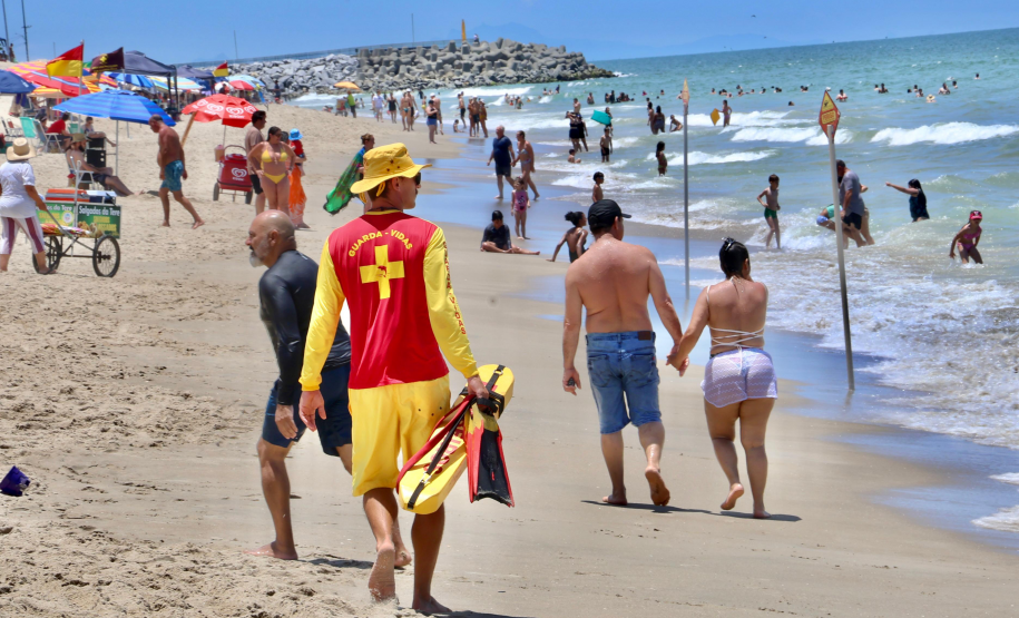 Corpo de Bombeiros reforça orientações para banhistas sobre correntes de retorno no mar