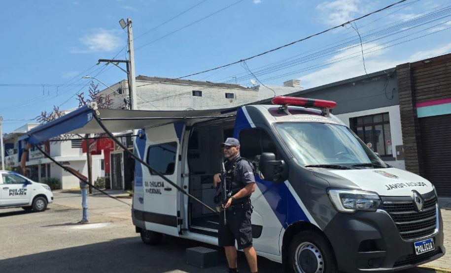 Polícia Penal do Paraná cumpre mandado de prisão durante reforço da monitoração eletrônica no litoral