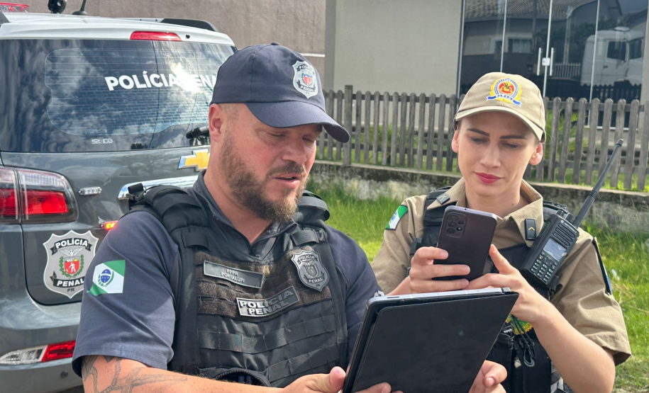 Polícia Penal e PMPR fiscalizam monitorados por tornozeleira eletrônica em Matinhos e Guaratuba