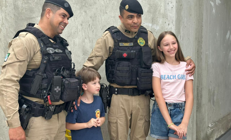 “Naquele momento, a gente não pensou em nada”: policiais reencontram família após resgate em cabeça d’água em Guaratuba