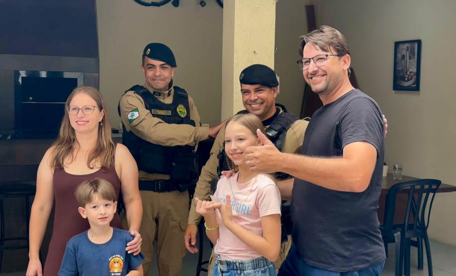 “Naquele momento, a gente não pensou em nada”: policiais reencontram família após resgate em cabeça d’água em Guaratuba