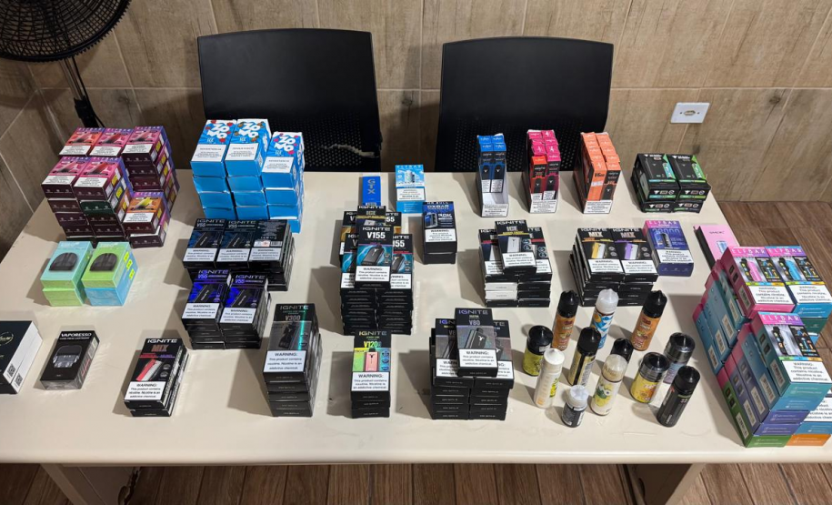 PCPR prende comerciante e apreende cigarros eletrônicos em ação de fiscalização no Litoral