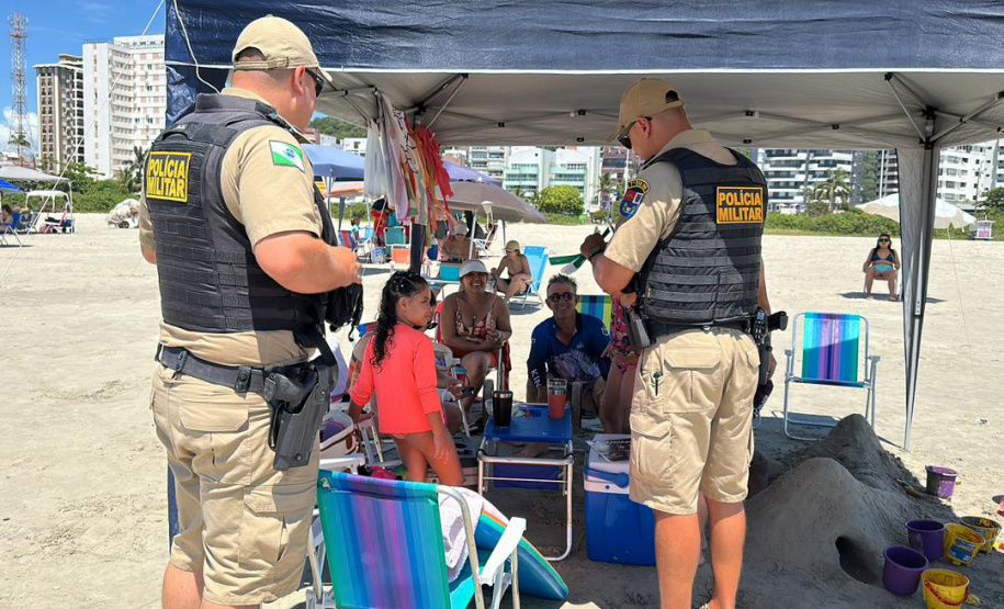 Veículos de patrulhamento na areia reforçam ação da PMPR no Verão Maior Paraná