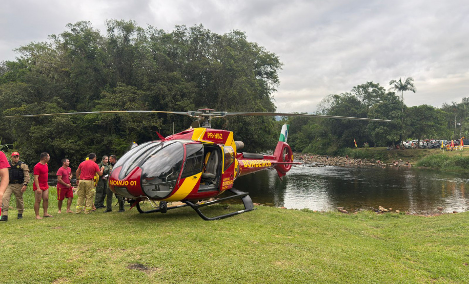 Helicóptero Arcanjo 01 eleva padrão de resgates no Litoral durante o Verão Maior Paraná