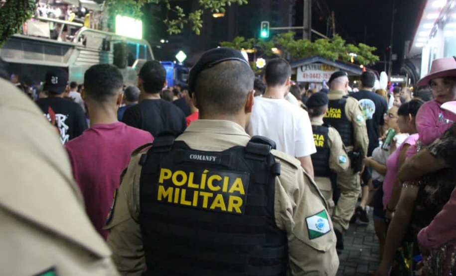 Carnaval no litoral do Paraná reuniu quase 500 mil pessoas no fim de semana