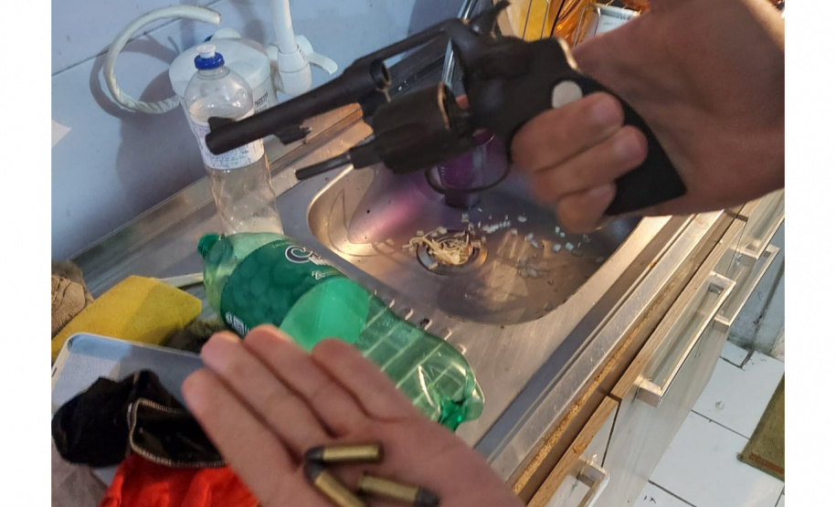 PCPR prende cinco investigados por roubos de relógios de luxo em Curitiba