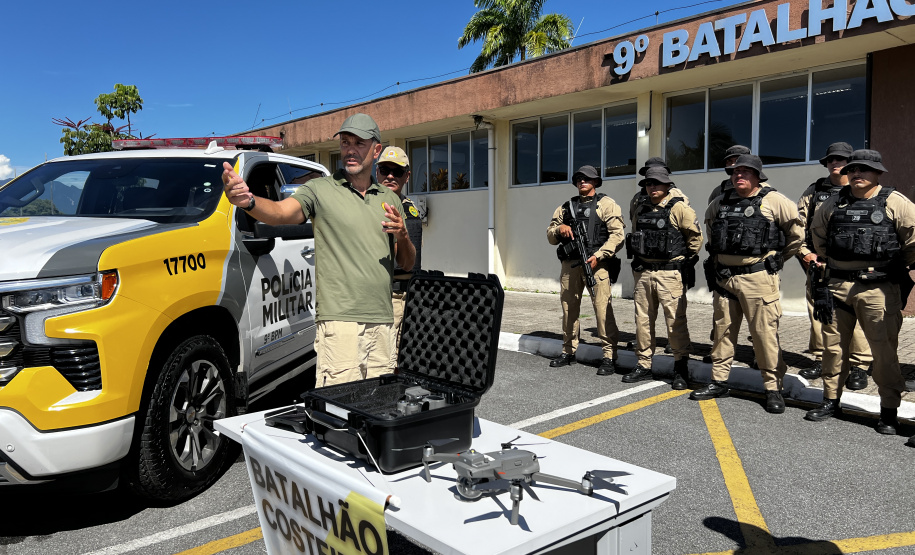 PMPR entrega drone à Patrulha Costeira e equipamento já será usado no Carnaval