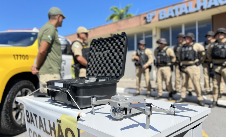 PMPR entrega drone à Patrulha Costeira e equipamento já será usado no Carnaval