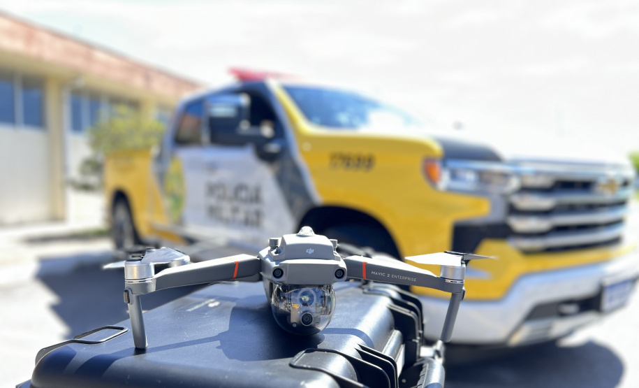 PMPR entrega drone à Patrulha Costeira e equipamento já será usado no Carnaval