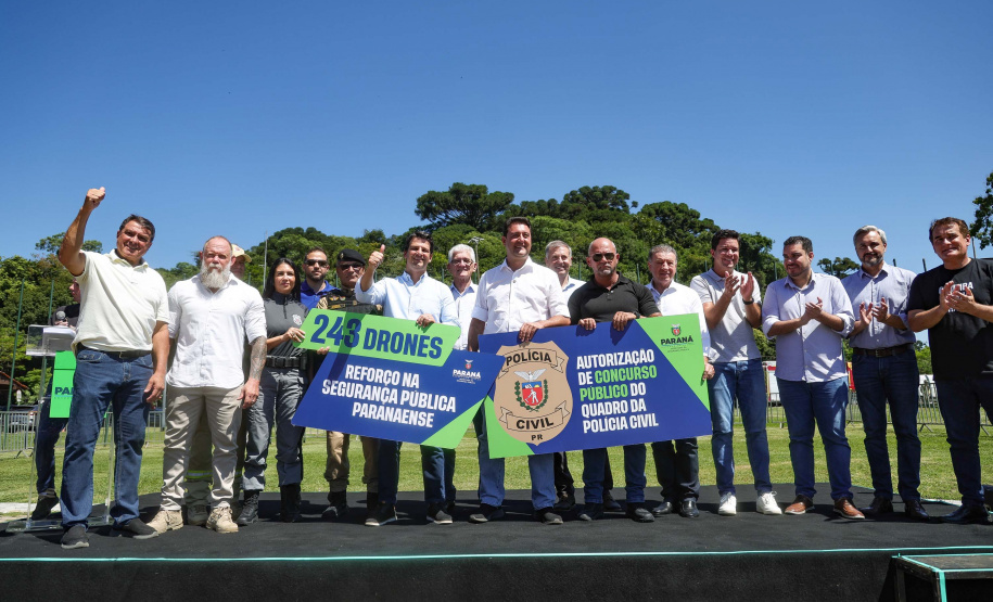 Ratinho Junior entrega 243 drones para monitoramento aéreo das forças de segurança do Paraná