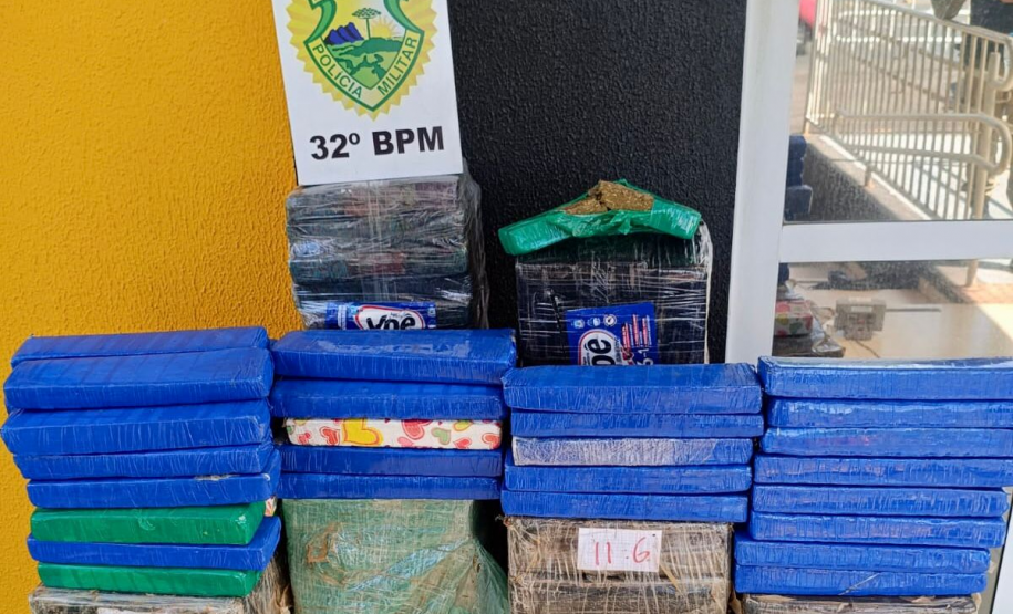 PMPR apreende 505 kg de maconha na PR-317, em Floresta, na região Norte
