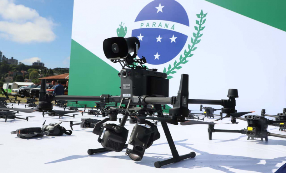 Ratinho Junior entrega 243 drones para monitoramento aéreo das forças de segurança do Paraná