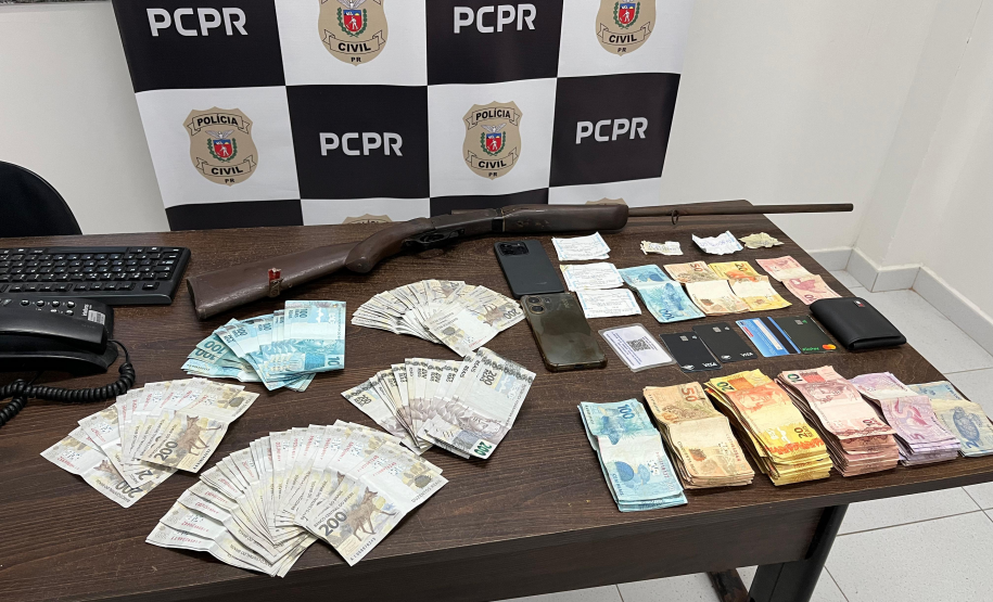PCPR prende três pessoas durante cumprimento de mandados de busca e apreensão em Matinhos