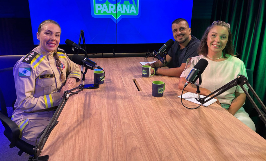 Trabalho do Corpo de Bombeiros nas praias é tema do novo episódio do Notícia Boa Paraná