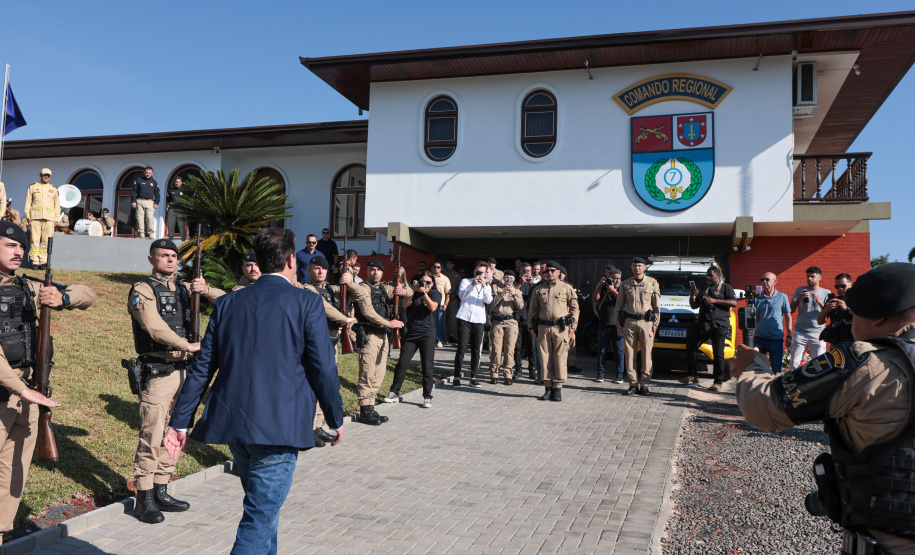 Governador inaugura sede do Comando Regional da PMPR e anuncia reforço na segurança em Pato Branco