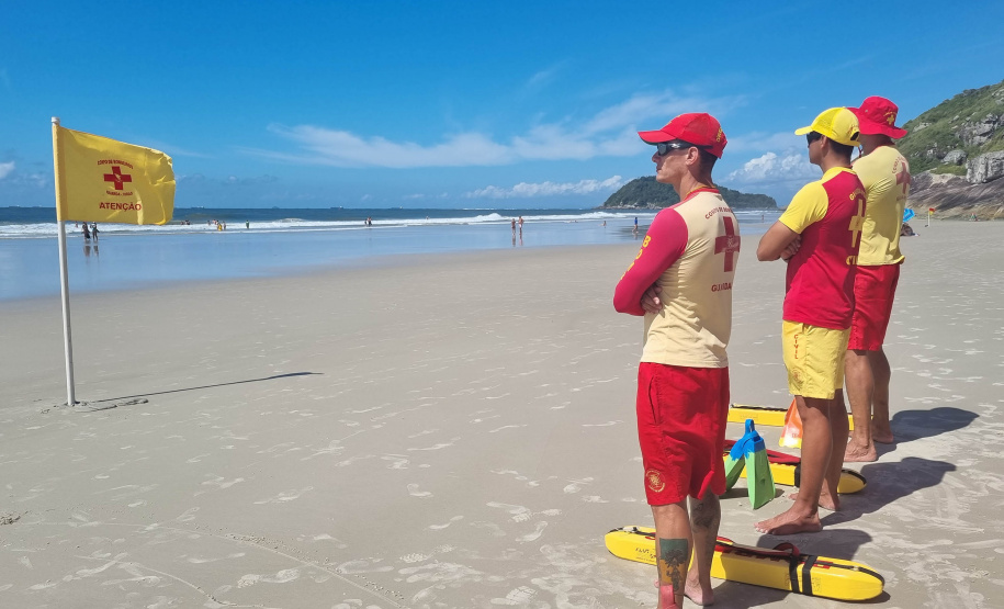 Bombeiros reforçam segurança para shows do Verão Maior Paraná na Ilha do Mel