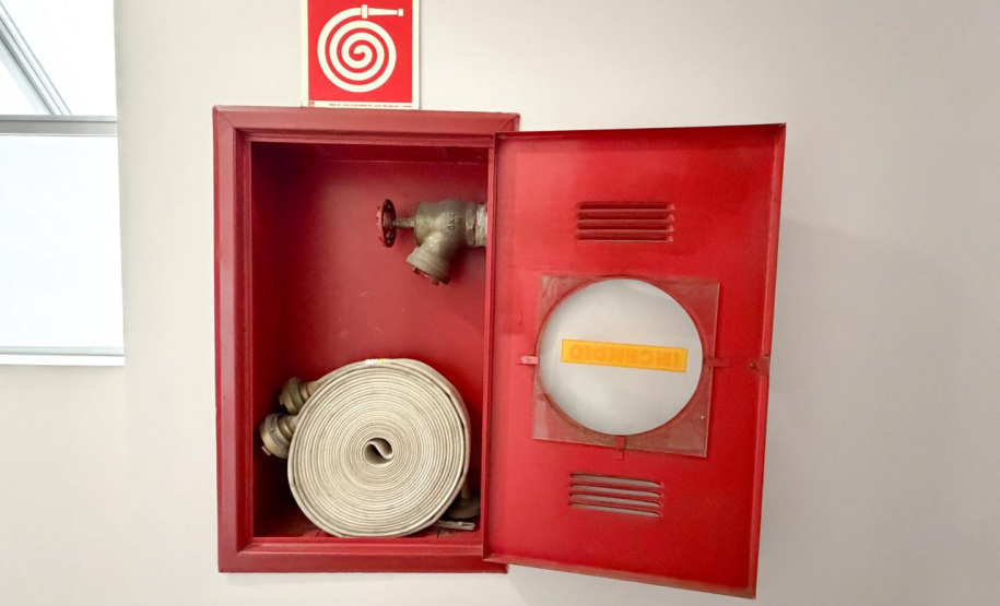 Bombeiros orientam moradores de apartamentos sobre cuidados e atitudes que podem salvar vidas