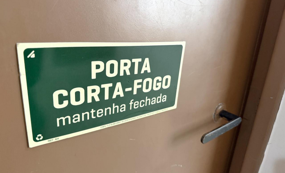 Bombeiros orientam moradores de apartamentos sobre cuidados e atitudes que podem salvar vidas