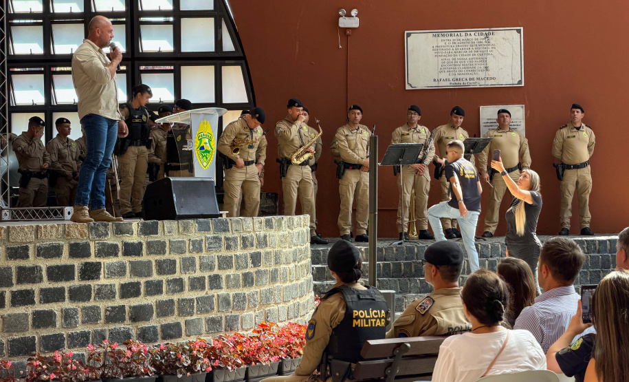 PMPR entrega 54 viaturas e capacita 152 policiais no combate à violência doméstica