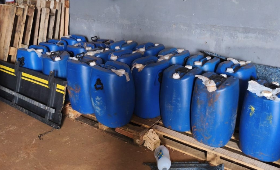 PMPR e PF prendem homem e apreendem quase mil litros de combustível e veículos em Santa Helena