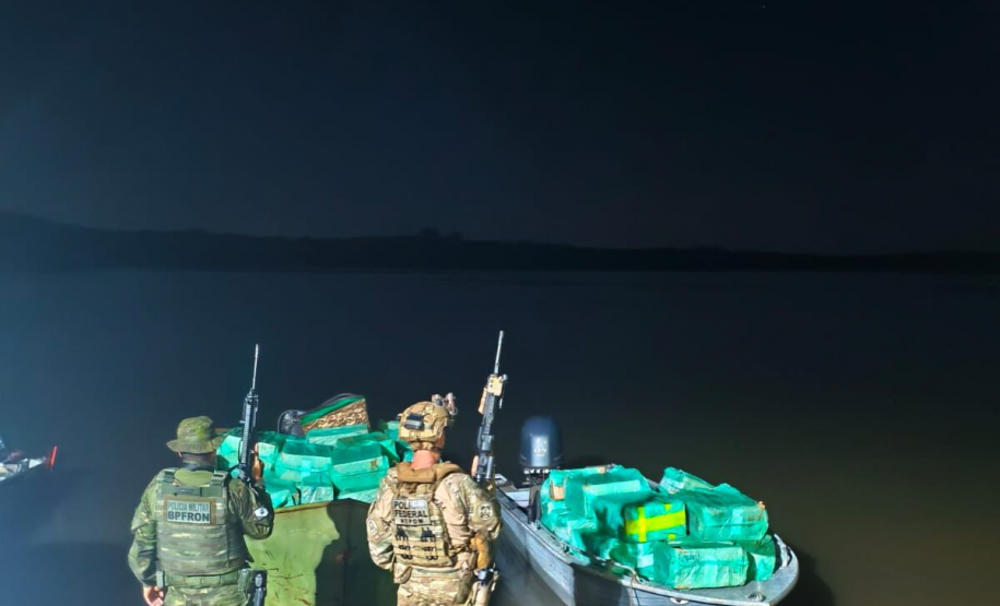 PMPR e PF apreendem 6 mil pacotes de cigarros em porto clandestino no Lago de Itaipu