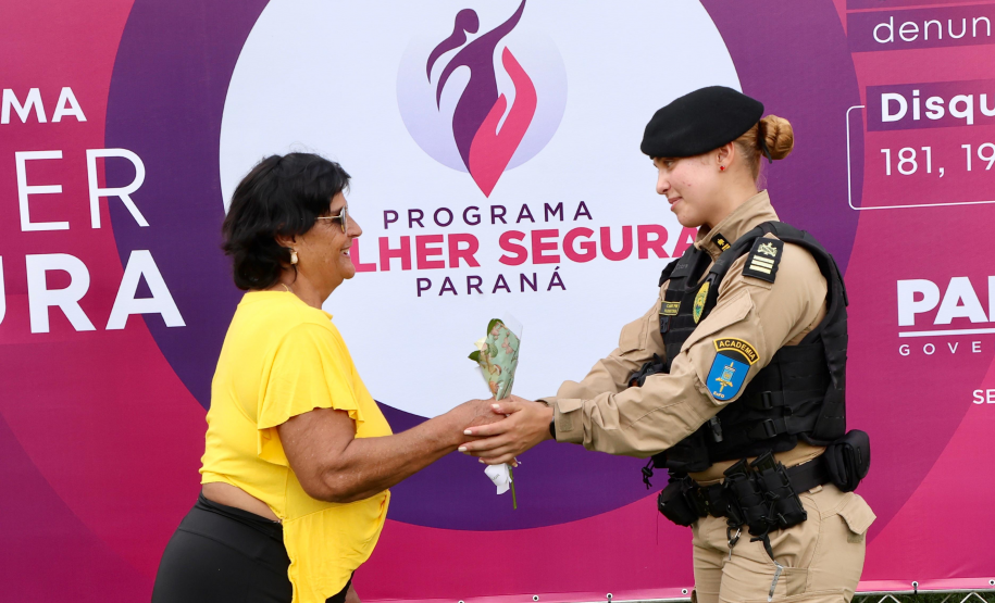 Forças de segurança realizam conscientização de combate à violência contra a mulher