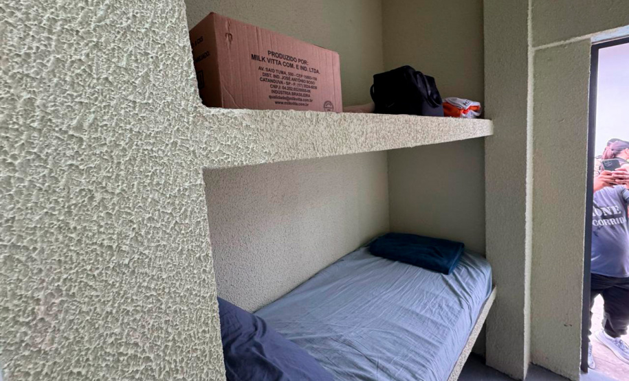 Secretaria da Segurança Pública divulga novas imagens da cela de Filipe Martins em Ponta Grossa