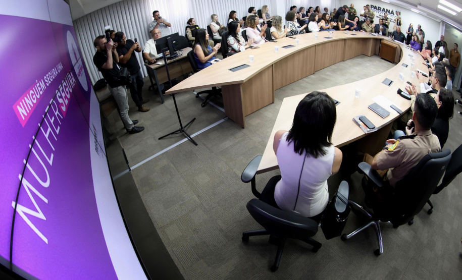 Paraná expande monitoração eletrônica e lança aplicativo para combater violência contra as mulheres