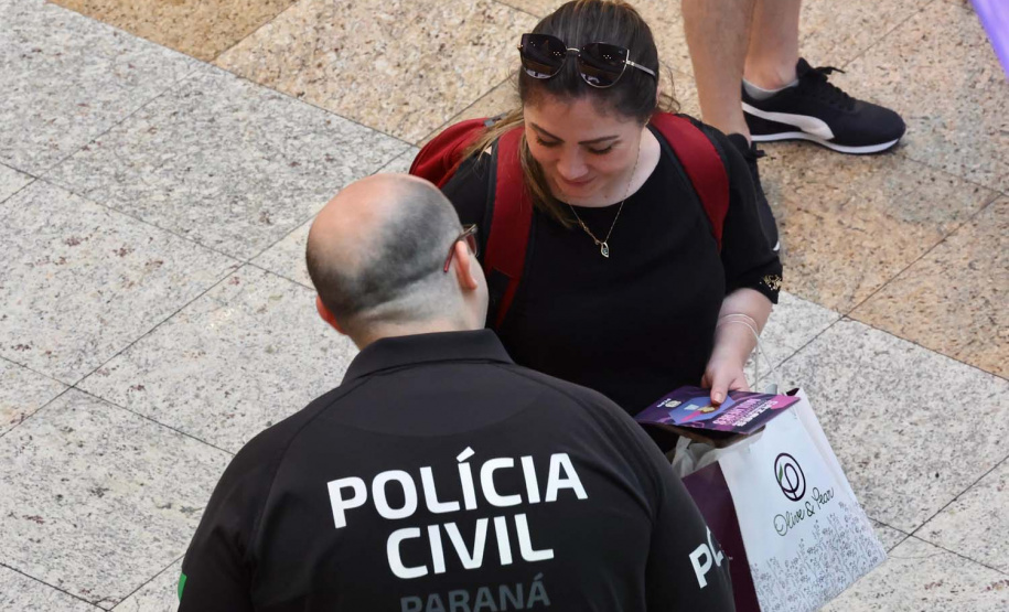 Sinal silencioso que salva vidas integra ação da Segurança Pública no Mês da Mulher
