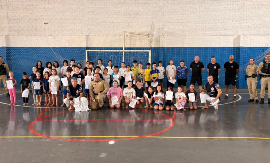 PMPR inicia projeto social de karatê para crianças e adolescentes em Dois Vizinhos