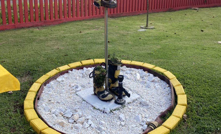 Bombeiros inauguram memorial em Almirante Tamandaré em homenagem aos militares tombados em serviço