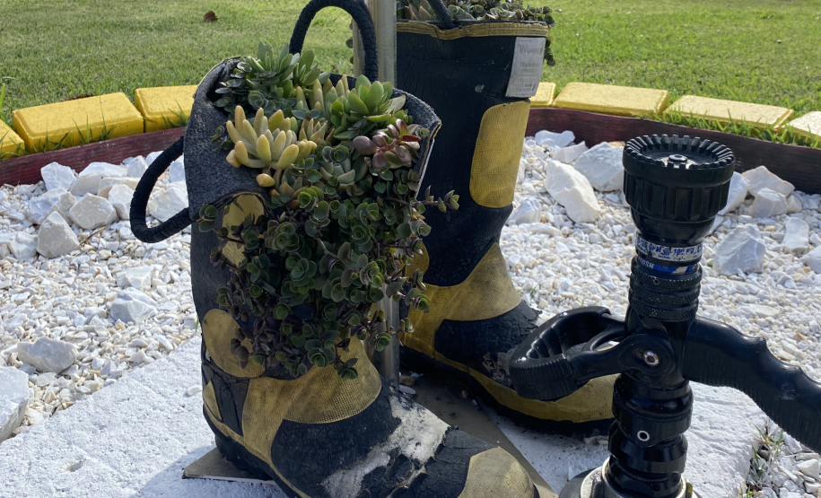 Bombeiros inauguram memorial em Almirante Tamandaré em homenagem aos militares tombados em serviço