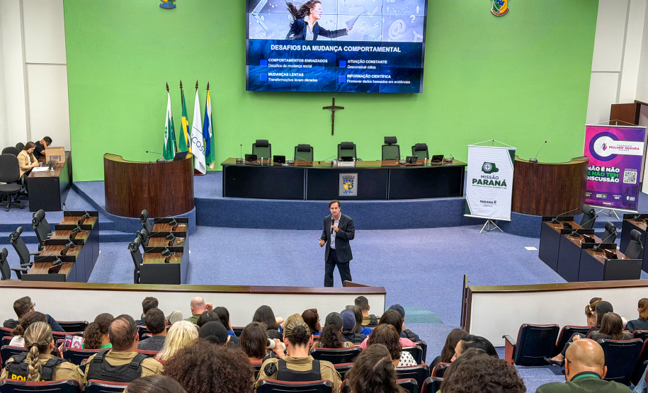 Estado reúne autoridades em Pinhais para fortalecer proteção à mulher e prevenção às drogas