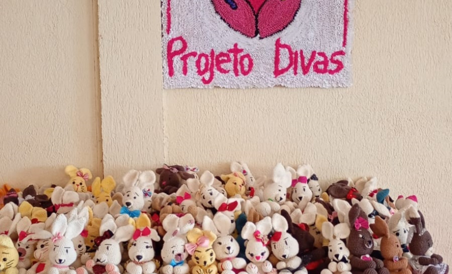 Ação solidária: Polícia Penal leva alegria à Páscoa de crianças em CMEI de Foz do Iguaçu