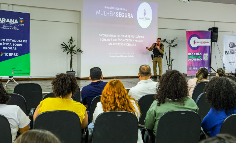 Missão Paraná: Colombo recebe palestras sobre proteção às mulheres e prevenção ao uso de drogas
