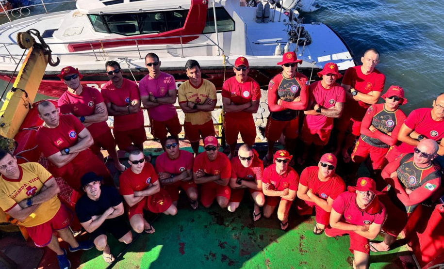 Bombeiros formam nova turma de mergulhadores para atuação em diferentes regiões do Paraná