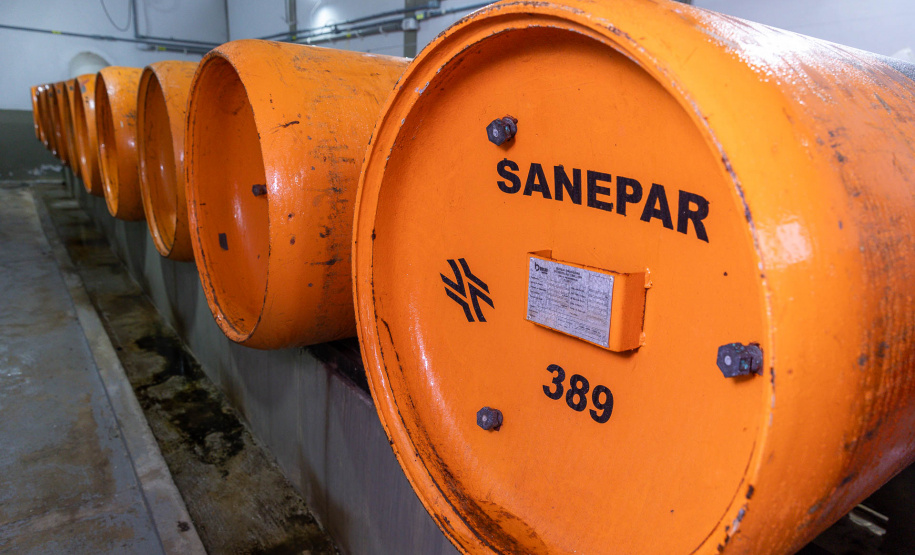 Cadetes do Corpo de Bombeiros fazem treinamento sobre produtos perigosos na Sanepar