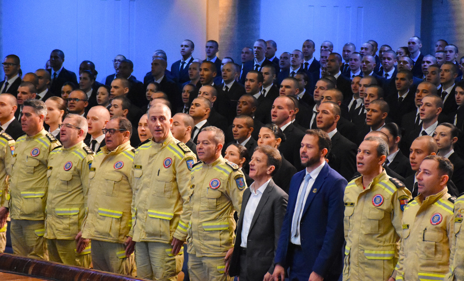 Corpo de Bombeiros inicia formação da maior turma de soldados da história