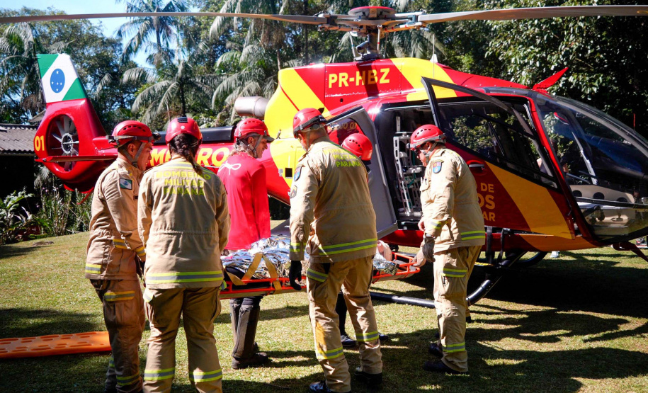 Bombeiros realizam simulado de descarrilamento de trem com múltiplas vítimas na Serra do Mar