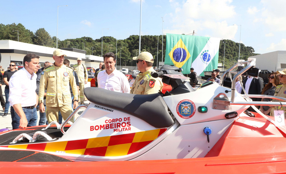 Inéditas no Brasil: Bombeiros passam a ter motoaquáticas de resgate em cenários extremos
