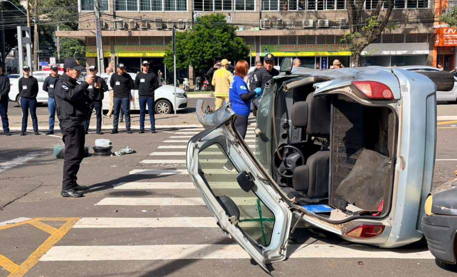 Maio Amarelo: forças de segurança realizam simulado de sinistro de trânsito em Maringá
