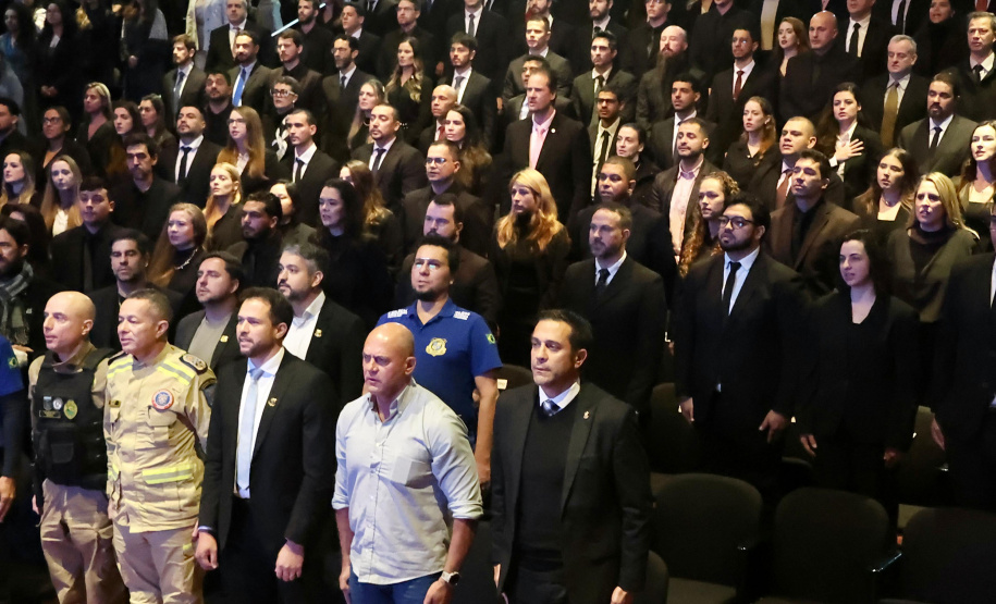 Posse de 136 novos peritos e técnicos reforça atuação da Polícia Científica do Paraná