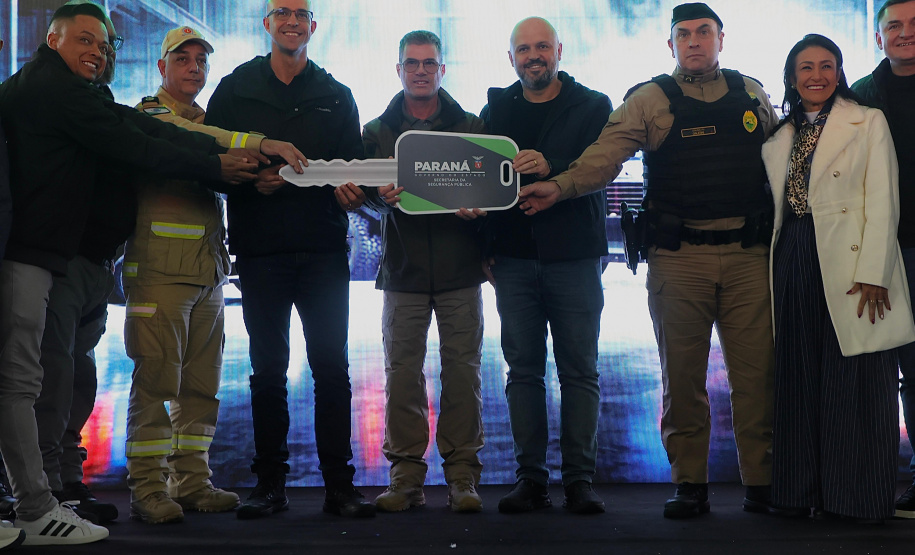 Estado entrega 24 viaturas para reforçar segurança em São José dos Pinhais e região